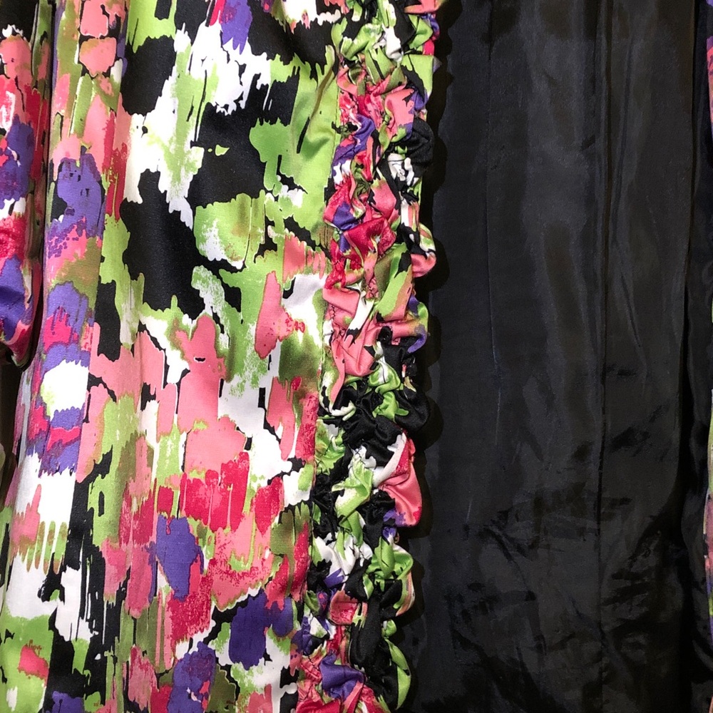 Floral Ruffle Blazer - Picture 2 of 5